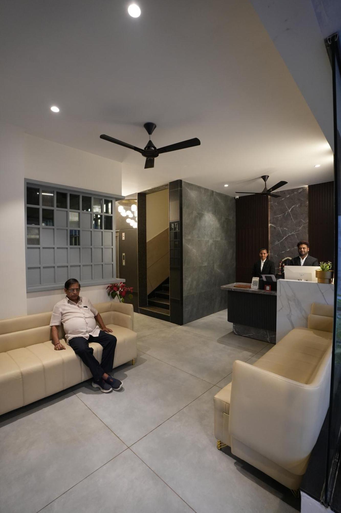Hotel Swathi Hospet Esterno foto