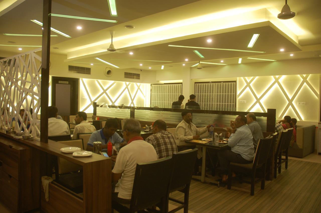 Hotel Swathi Hospet Esterno foto