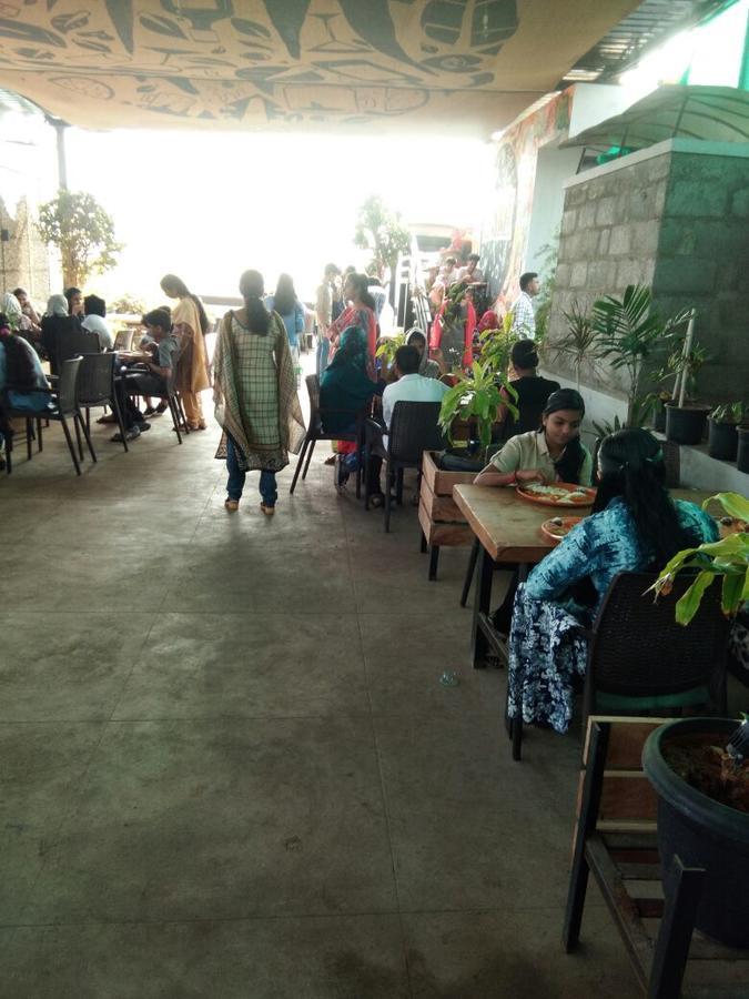 Hotel Swathi Hospet Esterno foto